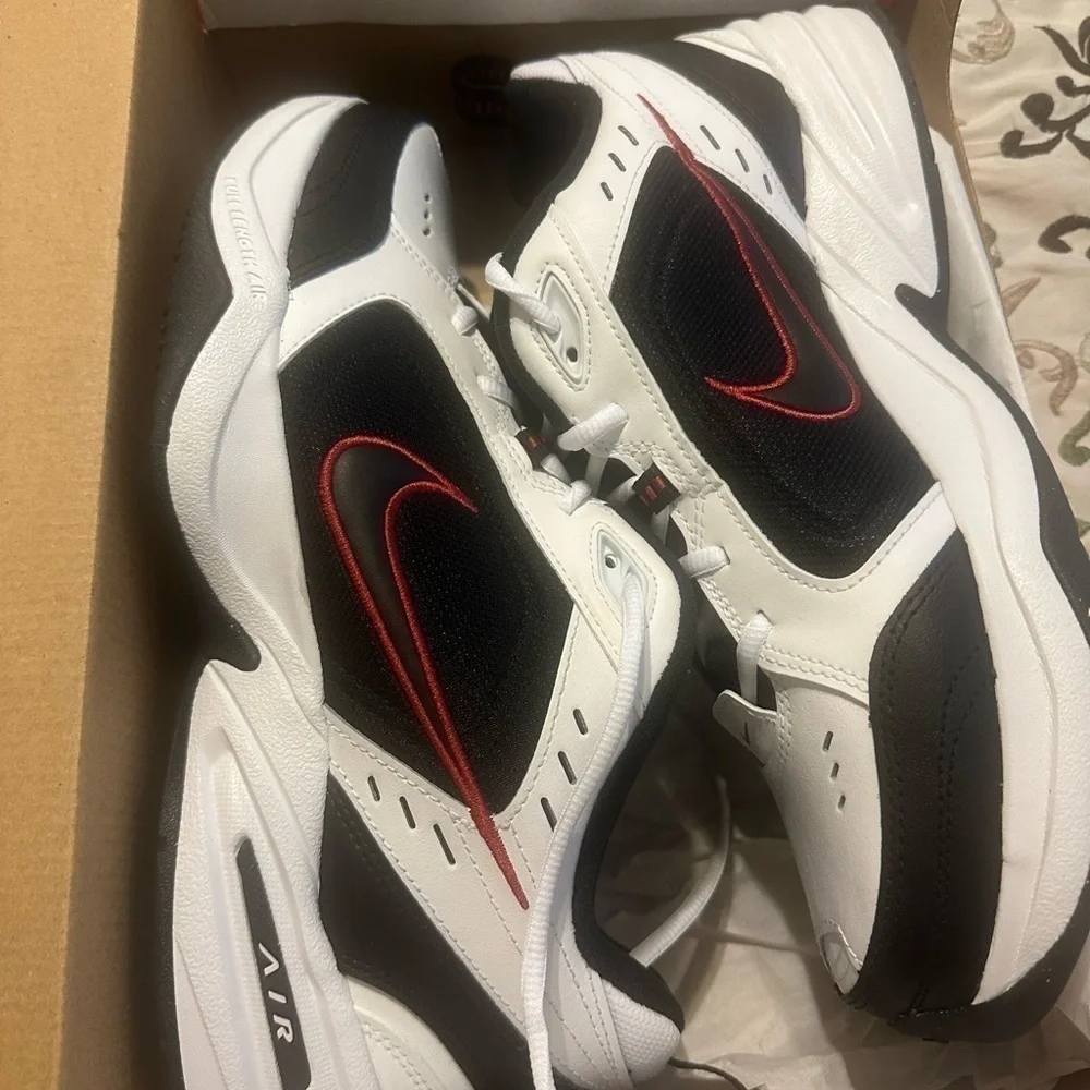 Nike Air Monarch IV 4 White Black Red Men Casual Dad Chunky Shoes 415445-101